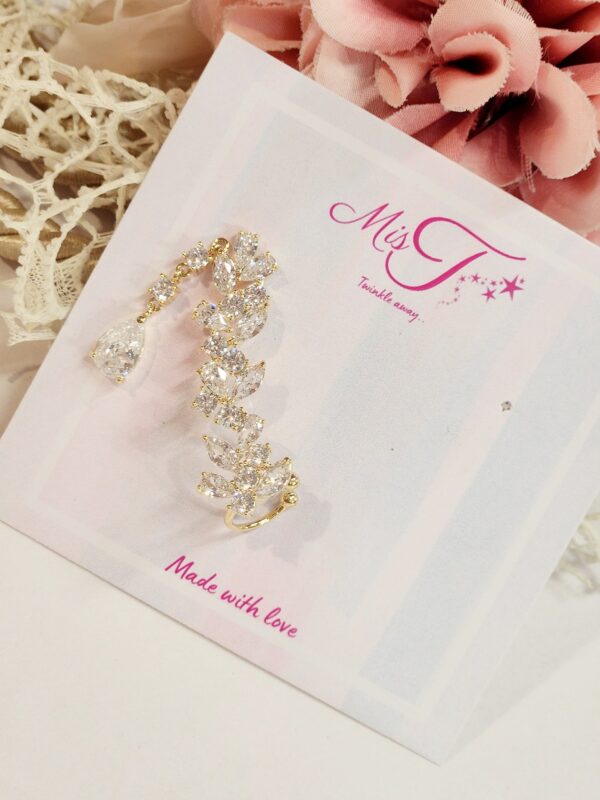 Earcuff
