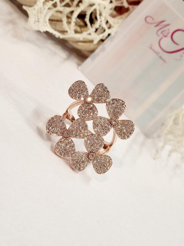 Ring (size 7)