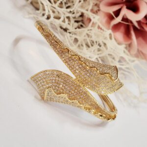 Luxurious Fold Bracelet