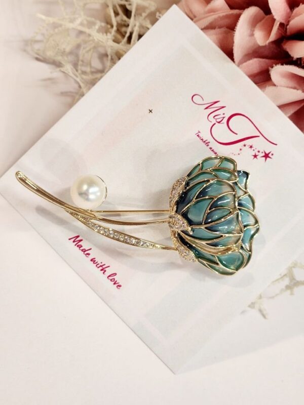 Shaded Green Stem Flower Brooch