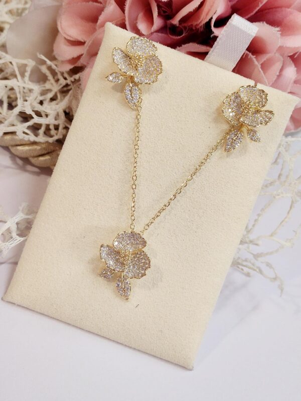 Luxe Flower Pendant set