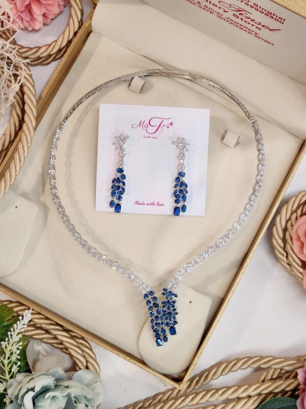 Choker set