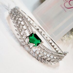 Wave Love Emerald Green Bracelet- Platinum Finish