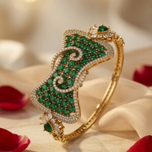 The Emerald Empress Royal Green Bow Kada Bracelet-Antique Finish